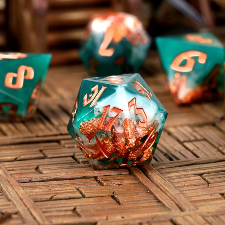 Immagine prodotto Glass Staff Mystic Marine Sharp Edge Resin RPG Dice Set