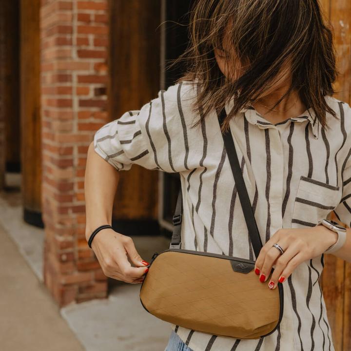 Actual product image Peak Design Tech Pouch Small (Camera accessory bag, 2 l)