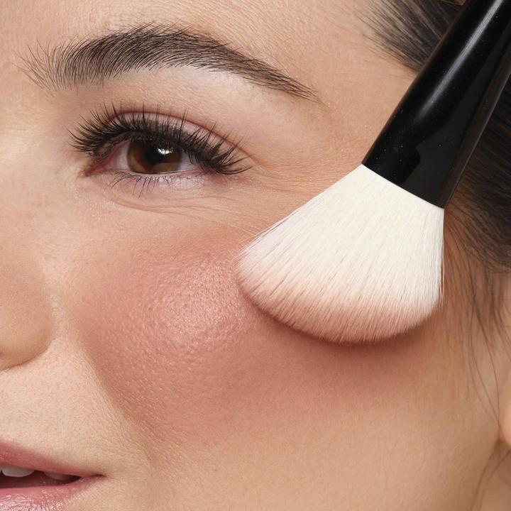 Actual product image Artdeco Blusher (18 Beige Rose Blush)