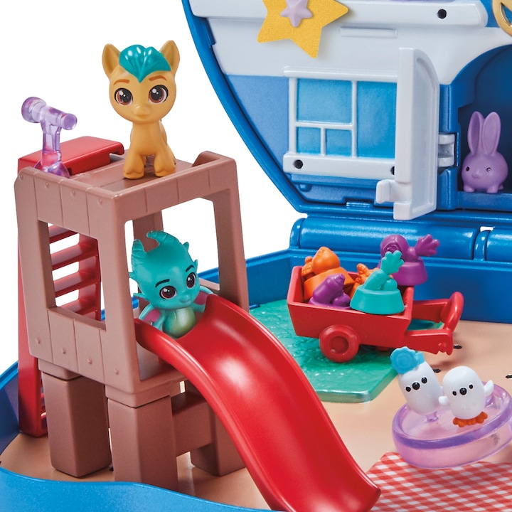 Actual product image My Little Pony Mini World Magic Animal Corner Mini Play World, Play Set to Build Your Own with Hitch Trai