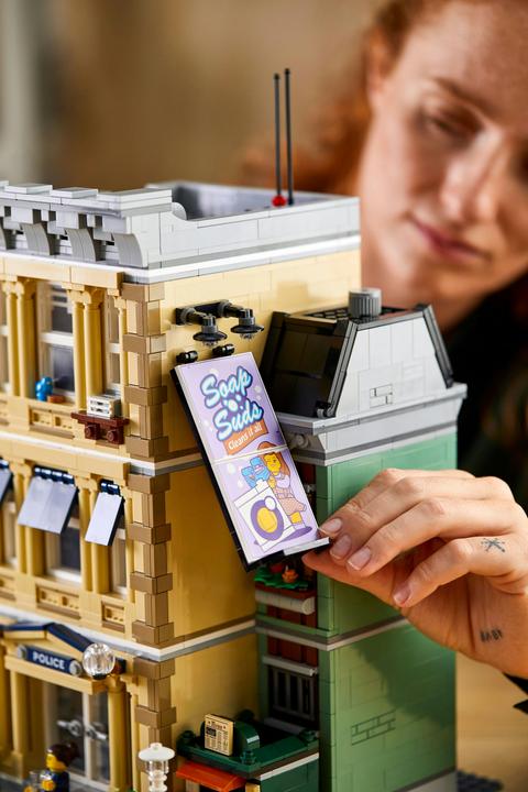 Produktbild LEGO Polizeistation (10278, LEGO Creator Expert, LEGO Seltene Sets)