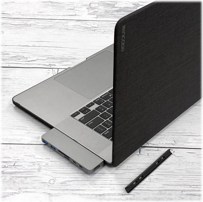 Actual product image Targus Hyper Duo (USB-C, 7 ports)