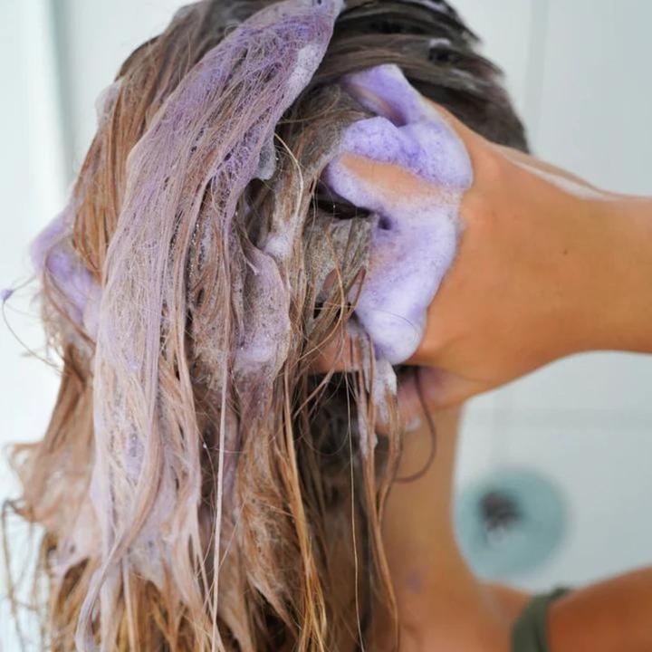 Actual product image Green Room Suds Colour Correction Purple (480 ml, Solid shampoo, Silver shampoo)