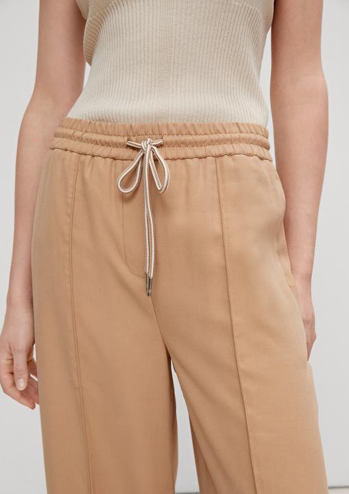 Actual product image Comma Hose Regular: Marlenehose mit Saumschlitz (36)
