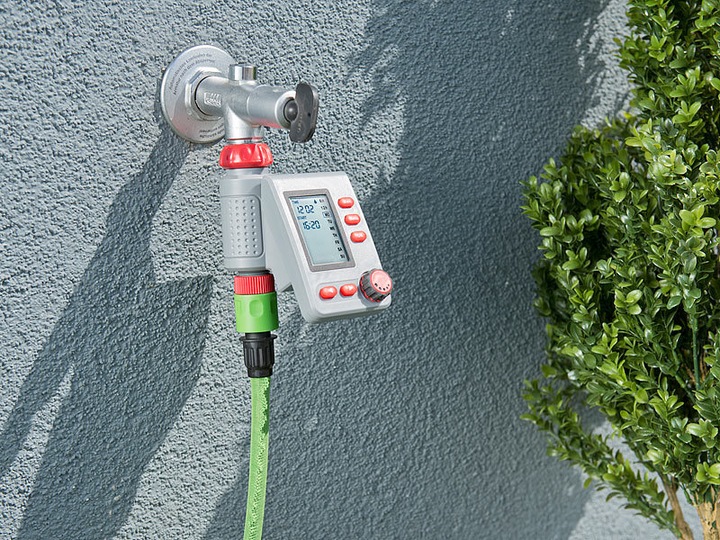 Produktbild Royal Gardineer Digitalter Bewässerungscomputer mit Regen & Boden-Feuchtigkeitsmesser (Bewässerungscomputer)