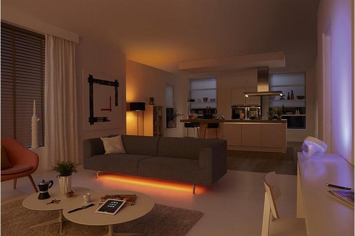 Produktbild Philips Hue Iris Basis (210 lm)