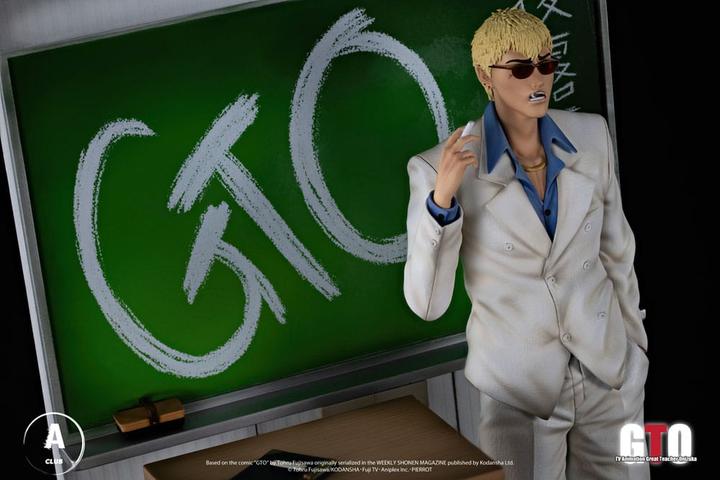 Actual product image AkihabaraClub Great Teacher Onizuka Statue Onizuka Eikichi 36 cm