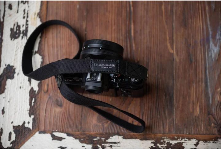 Actual product image Artisan & Artist ACAM-102A Black (1009860756) (Neck belt)
