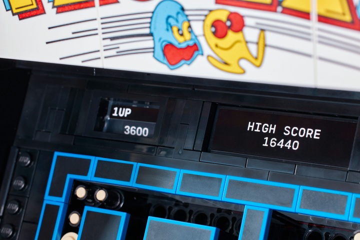 Actual product image LEGO PAC-MAN Arcade 10323 (10323, LEGO Icons, LEGO Rare Sets)