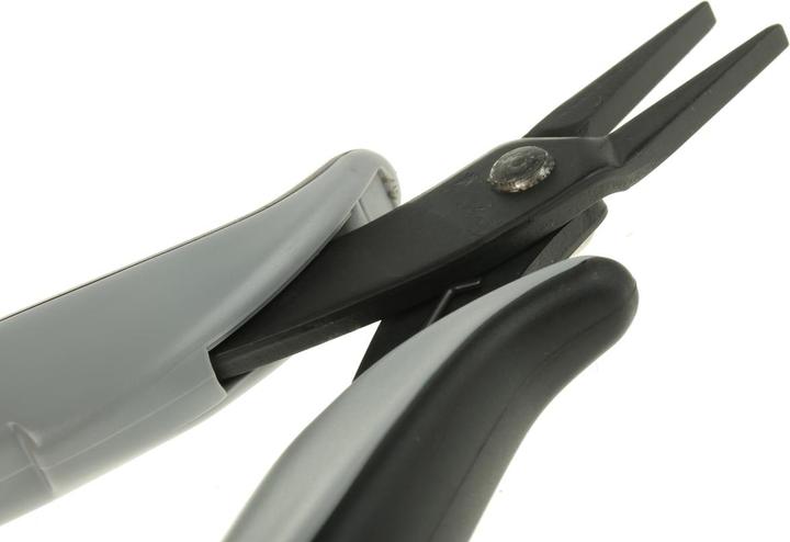 Produktbild RS PRO ESD Flachzange glatt P23-DH 140mm (140 mm)