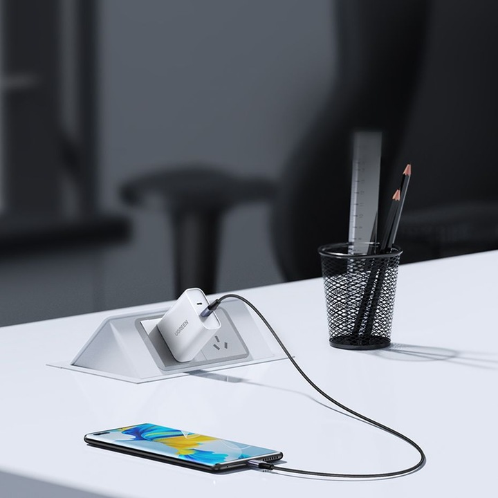 Produktbild Ugreen USB C — USB C (2 m, USB 2.0)