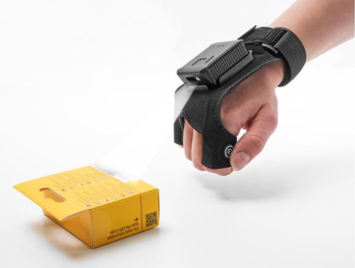 Actual product image Delock Wearable barcode scanner 1D and 2D with 2.4 GHz or Bluetooth (Text, 1D barcodes, 2D barcodes, QR Code)