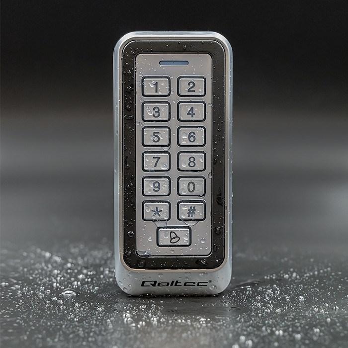 Actual product image Qoltec 52442 Code lock RHEA su RFID reader Code Card key fob Doorbell IP68 EM
