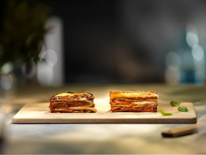 Actual product image Electrolux EOF3H40BX