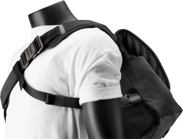 Actual product image booq Boa Nerve Messenger Graphite (15", Apple)