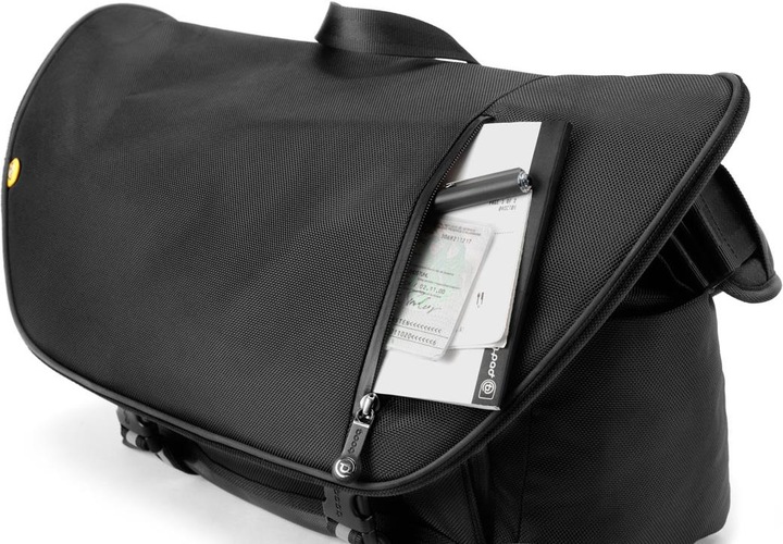 Actual product image booq Boa Nerve Messenger Graphite (15", Apple)