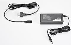 Produktbild Toshiba PA5044U-1ACA AC-Adapter (45 W)