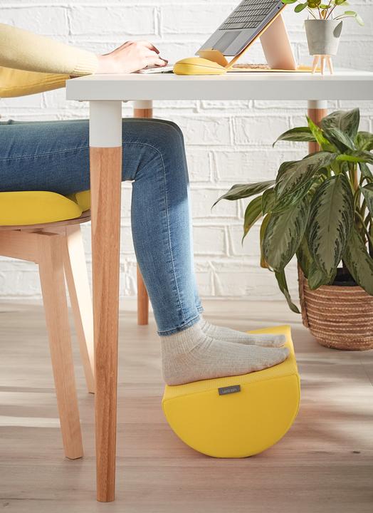 Actual product image Leitz Footrest in yellow (26 x 14 x 40.5 cm)