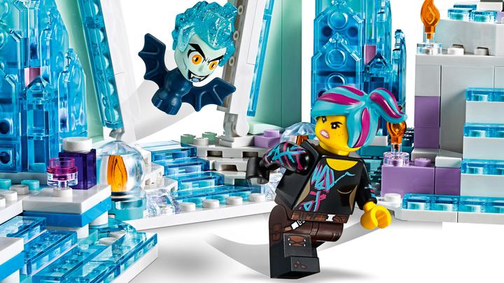 Actual product image LEGO Shimmering glitter spa. (70837)
