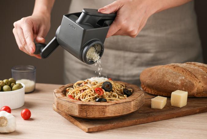 Image du produit Zyliss Classic Käsereibe mit Behälter