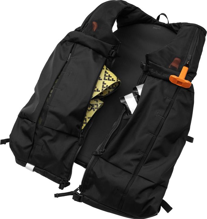 Actual product image D_b_ Snow Pro Vest (8 l)