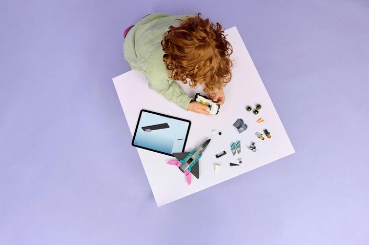 Actual product image LEGO Düsenflieger vs. Rennauto (60489, LEGO City)