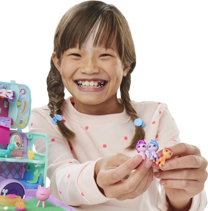 Immagine prodotto My Little Pony Mini World Magic Mare Stream, Set di gioco per camper