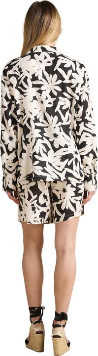 Actual product image Envie de Fraise Set für Schwangerschaft und Stillzeit: Bluse & Shorts mit Blumenprint (46)