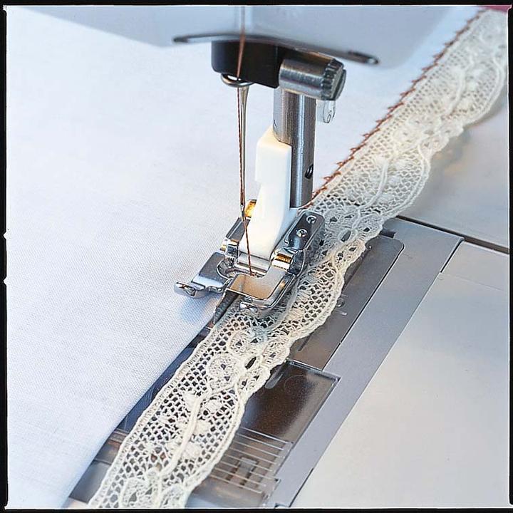 Produktbild Husqvarna Kantennähfuss mit Lineal in der Mitte