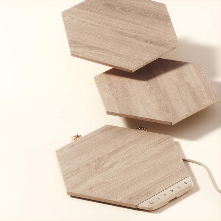 Actual product image Nanoleaf Wood (22 lm)