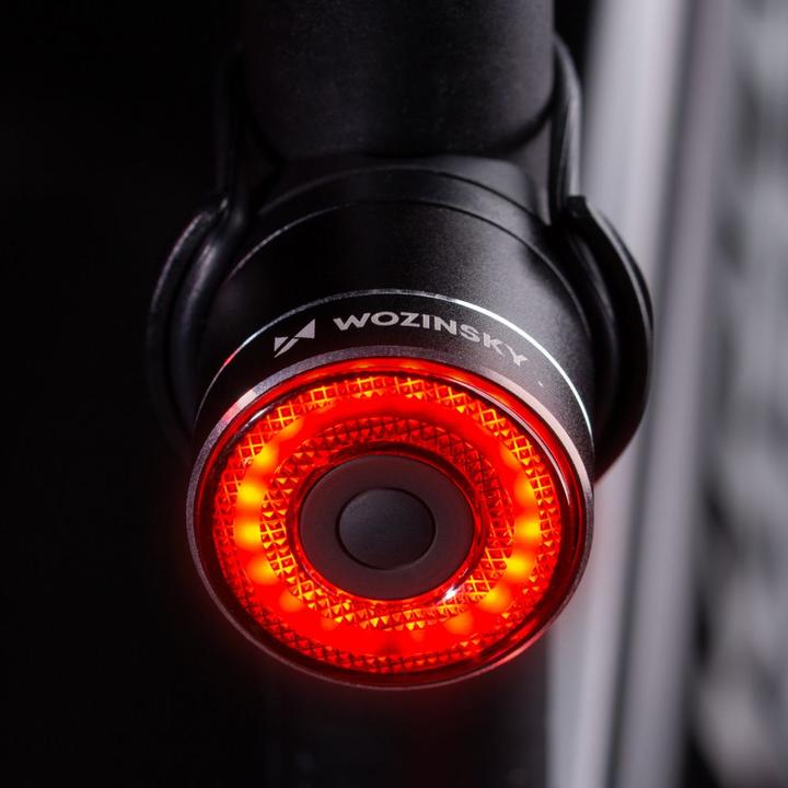 Produktbild Wozinsky WRBLB3 USB-C LED-Fahrradrücklicht, rotes Licht, STOP-Sensor – schwarz