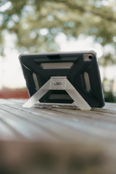Actual product image UAG Scout+ (Apple iPad 2022 (10th Gen), Apple iPad 2025 (11th gen))