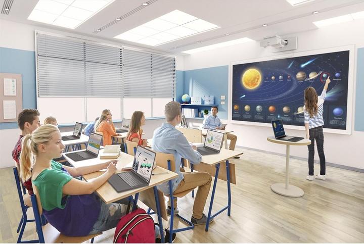 Actual product image Epson EB-770F (Full HD, 4100 lm, 0.25 - 0.35:1)