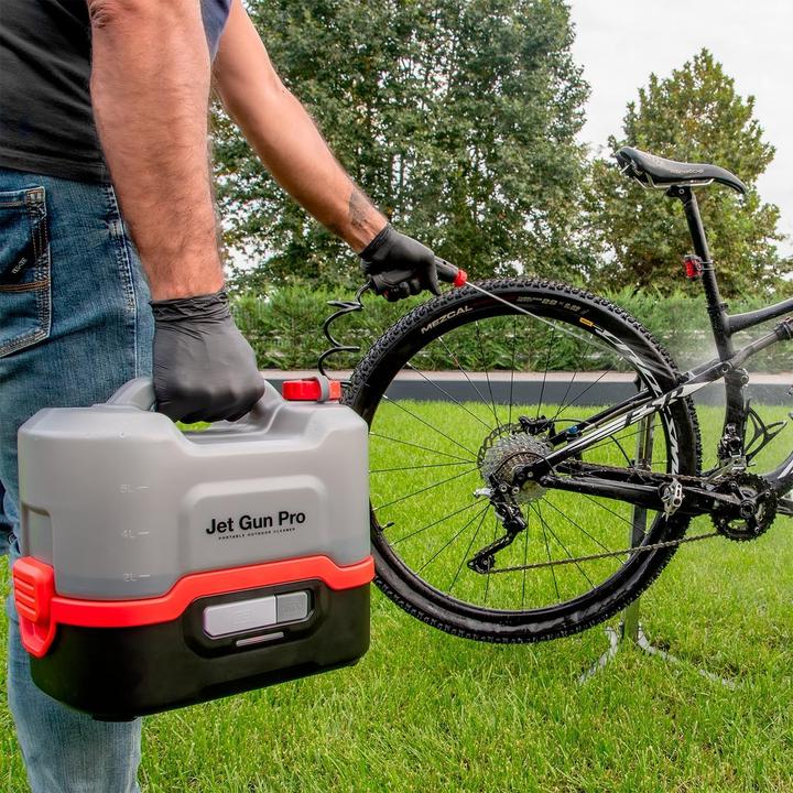 Produktbild Errecom Hochdruckreiniger tragbar mit Staufach, 8 Liter Tank, 3 Meter Schlauch, 2,9 kg (Akkubetrieb)