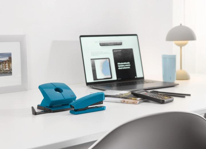 Actual product image Novus Stapler B2 ColorID 2.0 bright petrol (25 Sheets)