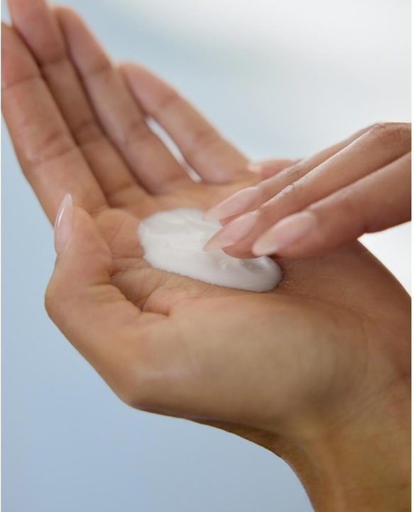 Actual product image NIVEA Care Shower Peeling Cream Soft (200 ml)