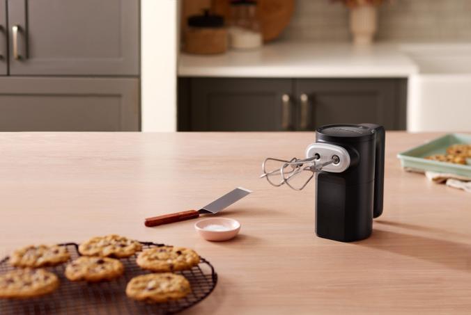 Produktbild KitchenAid Kabelloser Handrüher ohne Akku KHMR700