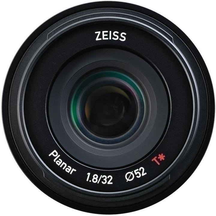 Actual product image Zeiss Touit lens, 32mm, f/1.8, Fujinon XF (Fujifilm Fujinon XF, APS-C / DX)