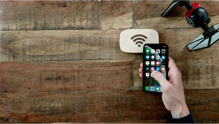 Actual product image Ten One Design Share Wifi Porter WiFi Guest Access via Camera & NFC (Cover)