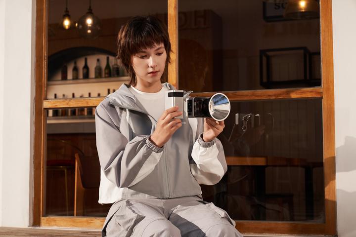 Produktbild Zhiyun Molus X60 Combo (Gimbal Stromversorgung)