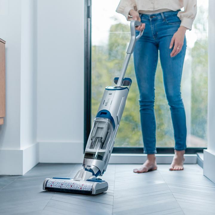 Actual product image Eziclean Hard floor cleaner Cyclowash P410