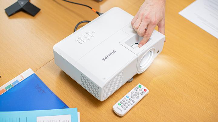 Actual product image Philips ProPix 650 video projector (WXGA)