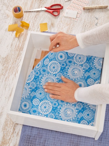 Image du produit tesa Clou adhésif pour papier peint & plâtre, 2kg de tenue, détachable sans trace & réutilisable, 2 clous