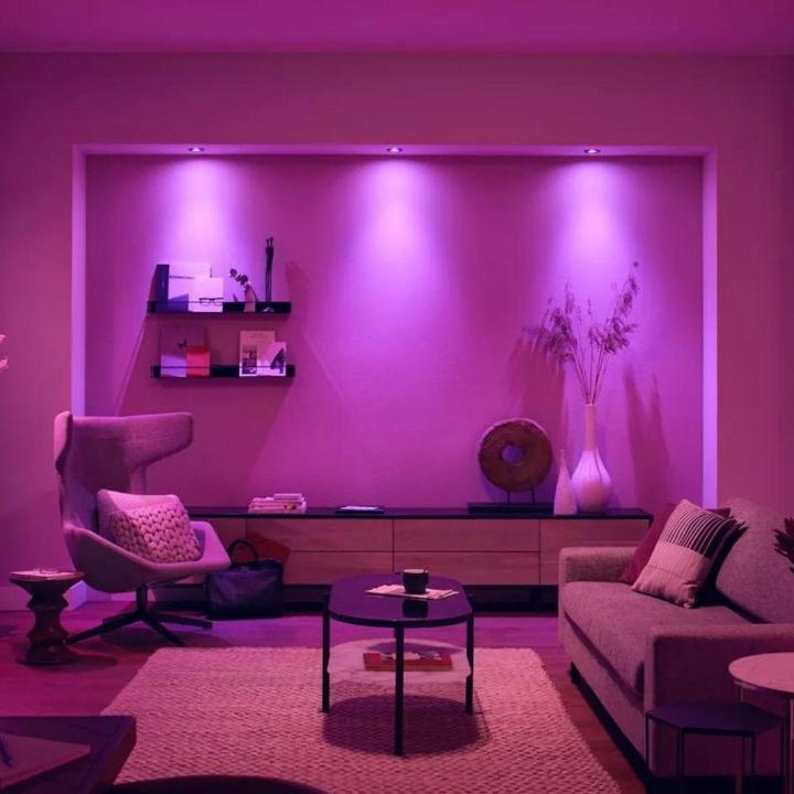 Produktbild Philips Hue White & Color Ambiance Centura (350 lm, GU10)