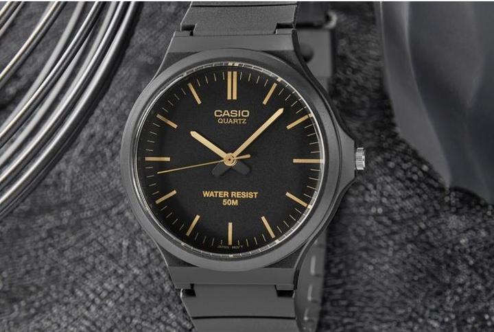 Produktbild Casio MW-240-1E2VEF (Analoguhr, 43 mm)