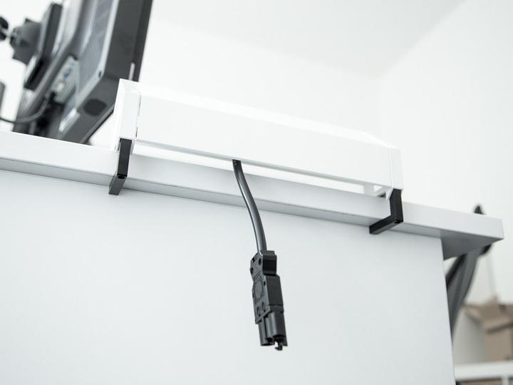 Produktbild Bachmann Desk2 Steckdose 3 x Type F, Edelstahl (3x, CEE 7/3)