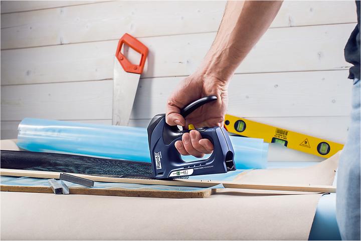 Actual product image Rapid ALU940 hand tacker