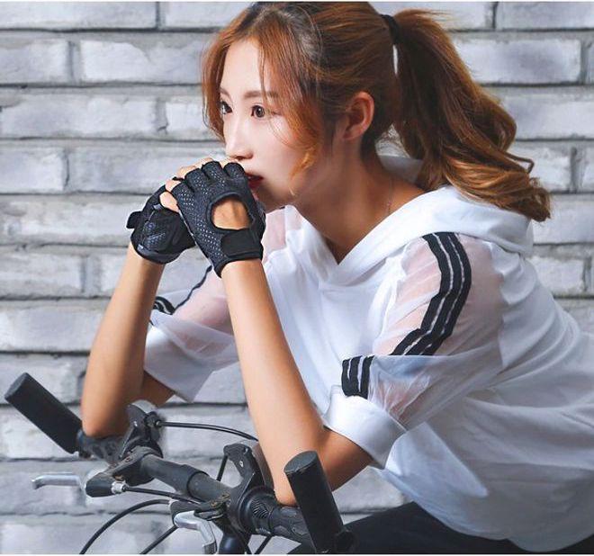 Produktbild MU Classic Fitnesshandschuhe (S)