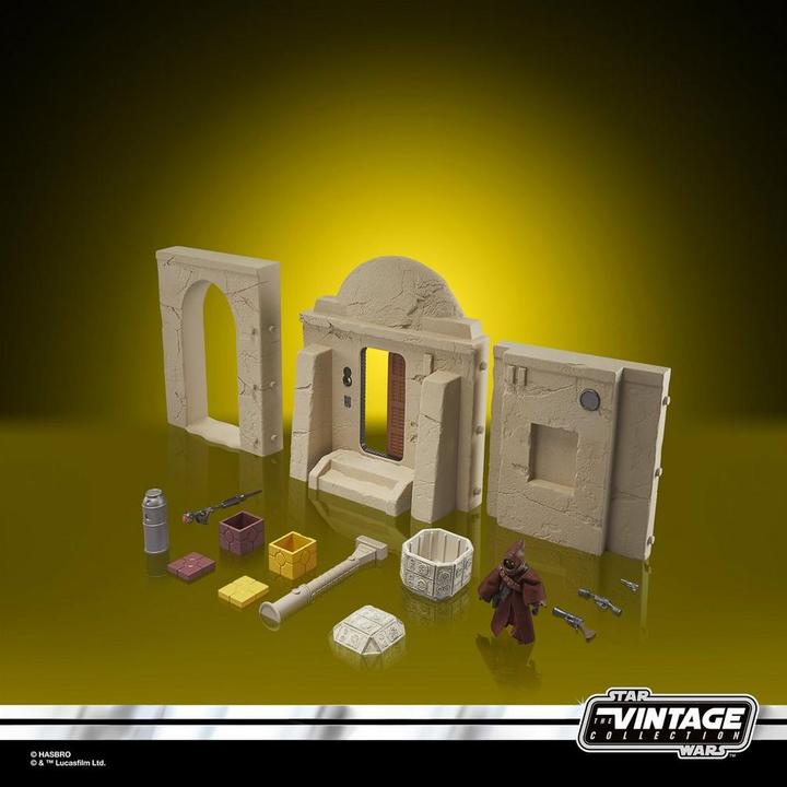 Actual product image Hasbro Star Wars Episode IV Vintage Collection Playset Streets of Mos Eisley with Jawa Action Figure
