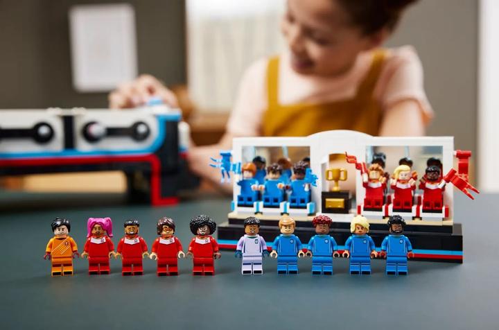 Image du produit LEGO Table de baby-foot (21337, LEGO Ideas, LEGO difficiles à trouver)